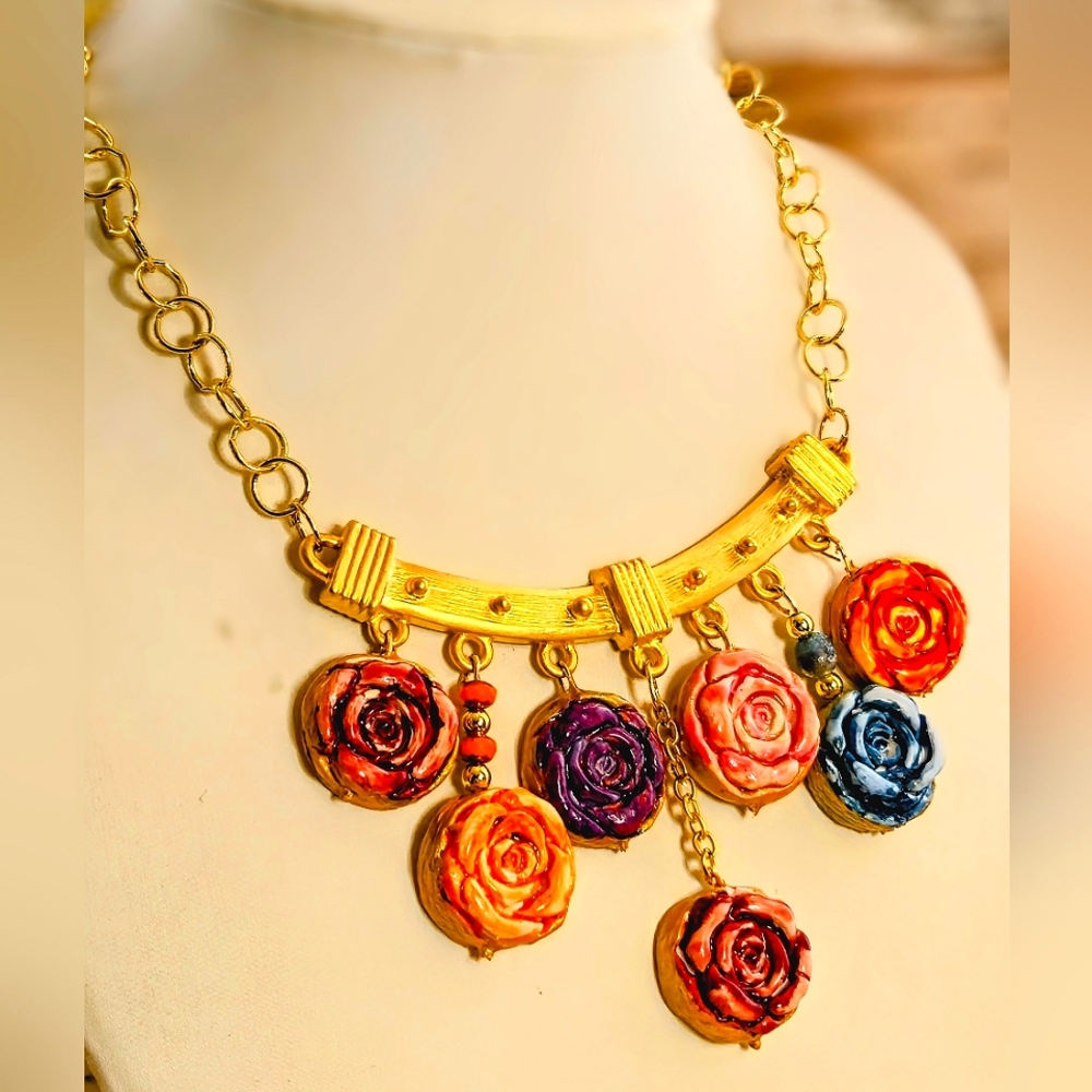 Kisses From Dried Roses In Handpainted Clay Cottagecore Gold Plated Necklace - Picture 3 of 9